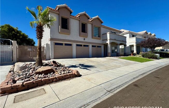 5-Bedroom Home with Loft, Pool & Mountain Views