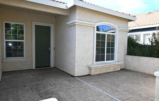 3 beds, 2 baths, $2,595