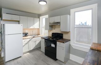 2 beds, 1 bath, $1,200, Unit Unit 3