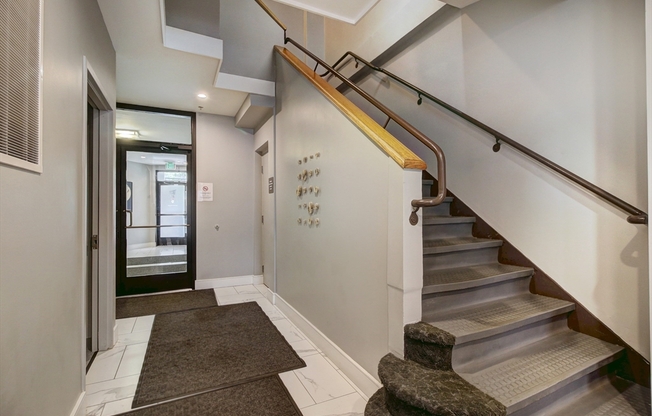 Studio, 1 bath, 470 sqft, $1,775, Unit 503