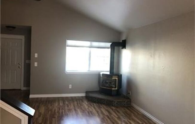 3 beds, 2 baths, $2,400