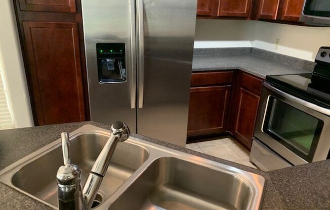 2 BEDROOM CONDO NORTHERN AND 7TH STREET