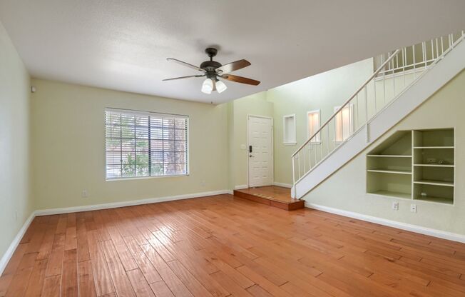 4 beds, 2.5 baths, $2,000