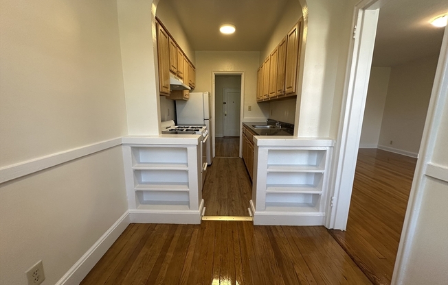 1 bed, 1 bath, 700 sqft, $2,650, Unit 308