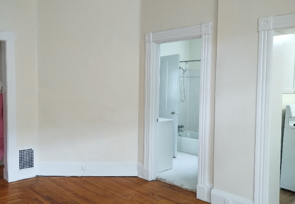 536 HOWELL AVE