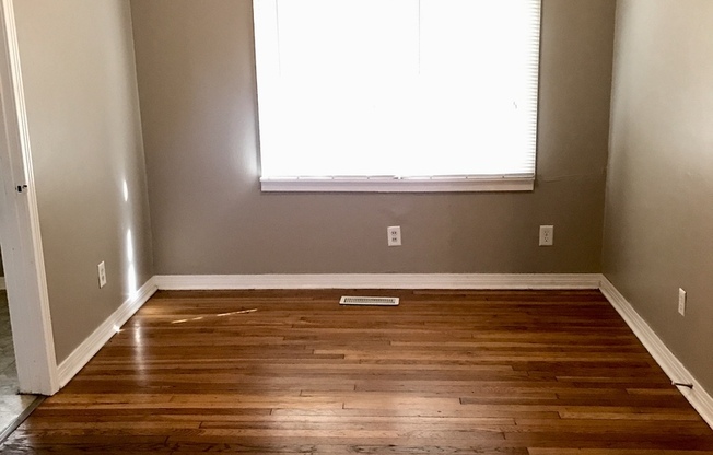 2 beds, 1 bath, $1,150