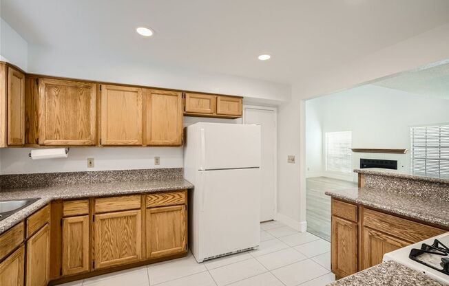 Los Prados Golf Course Community, 4 Bedroom Home!