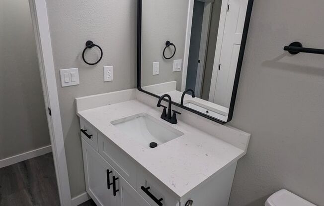 3 beds, 2 baths, 1,146 sqft, $1,695, Unit Unit 49