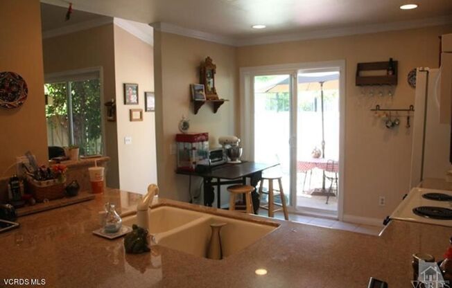 3 beds, 2 baths, $3,595