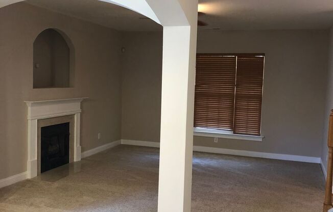 Lovely 3 bedroom town home in Recency Park