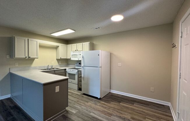 1 bed, 1 bath, $1,275, Unit 3679-E