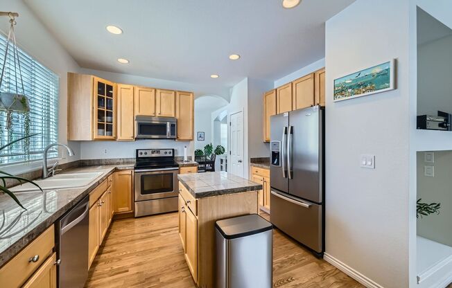 Spacious 4BDR Retreat in Lafayette