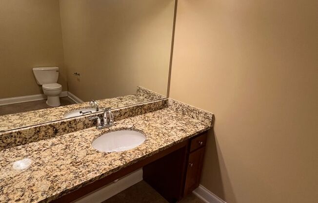 1 bed, 1 bath, 765 sqft, $795, Unit 04