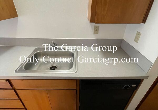 3712 S Kelly Ave, Units 1 - 13