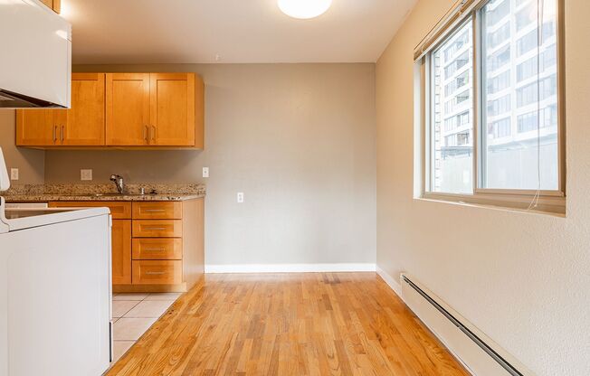 1 bed, 1 bath, 600 sqft, $1,795