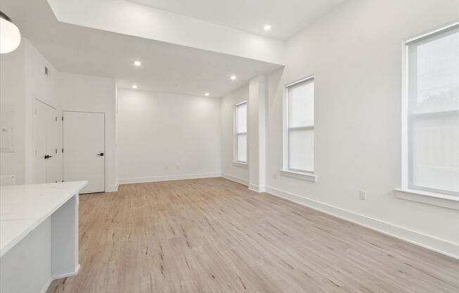 2 beds, 2 baths, 1,000 sqft, $1,795, Unit 101