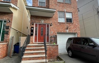 162 PINE ST