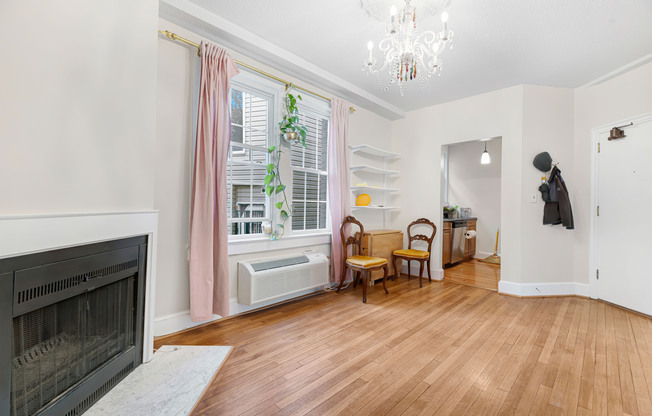 1125 Maryland Ave NE  Unit 13