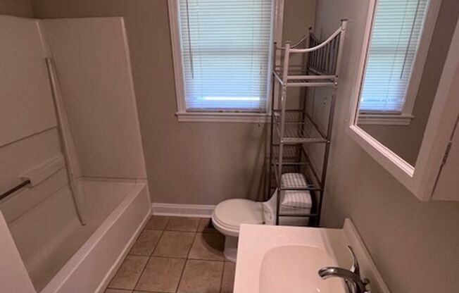 3 beds, 1 bath, $1,195