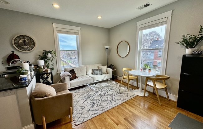 405 S HUNTINGTON AVE