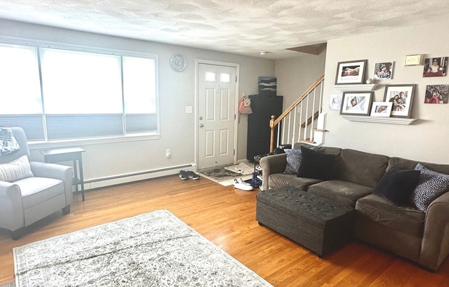 28 EVERGREEN AVE