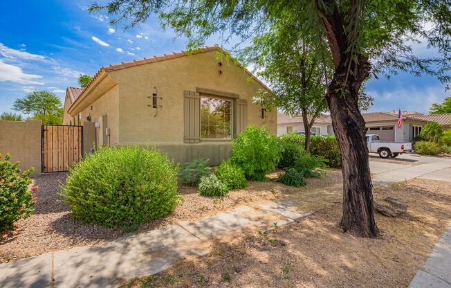 Move In ready home in Power Ranch!