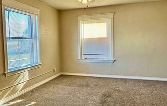 2 beds, 1 bath, $995, Unit 1620-5