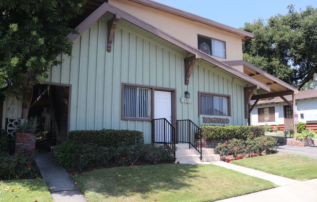 STUNNING APARTMENT IN A GREAT LOCATION!