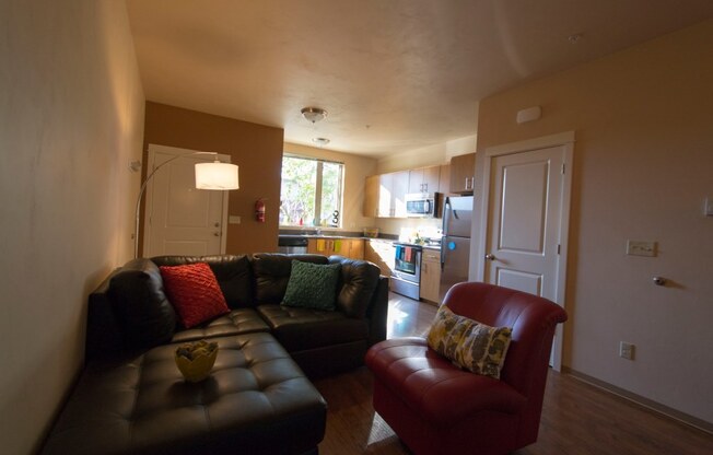 2 beds, 2.5 baths, 1,285 sqft, $1,600, Unit 02