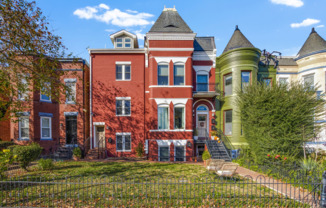 Available Now! Updated 2 Bedroom 2 1/2 Bathroom Condo! Parking Included!