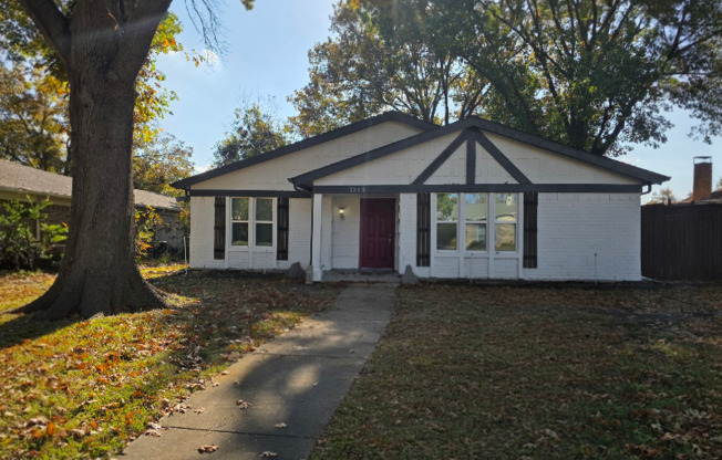 2808 CHARTER OAKS DR