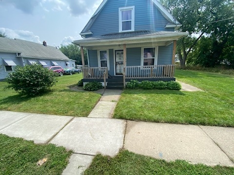 1319 GRAND AVE