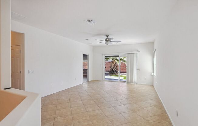 55+, Age Restricted, 2 Bed, 2 Bath, Single Story, Sun City Aliante Beauty