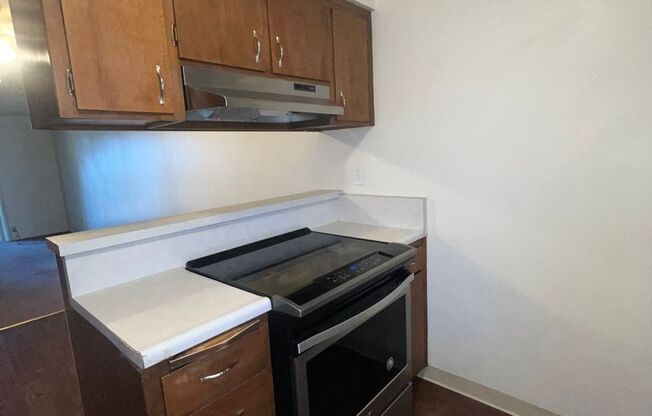 2 beds, 1 bath, 1,000 sqft, $1,350, Unit 314