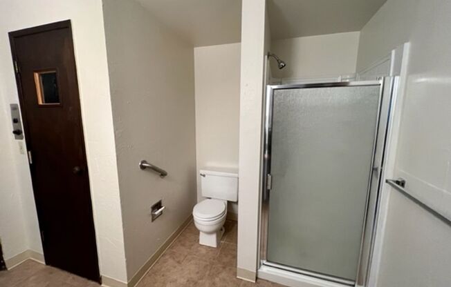 3 beds, 2 baths, $2,350