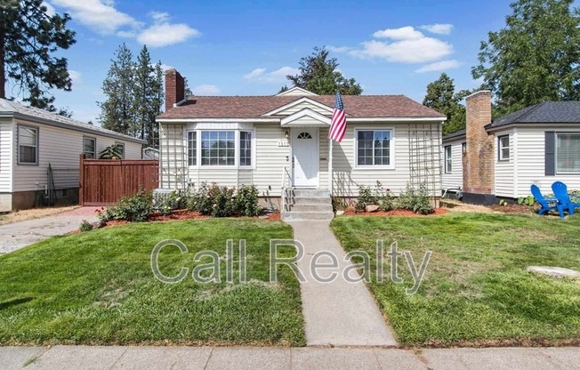 1117 E 33 AVE
