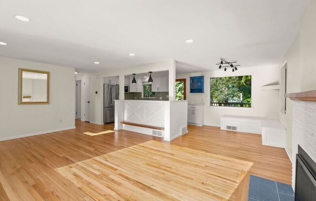 16253 13 AVE SW