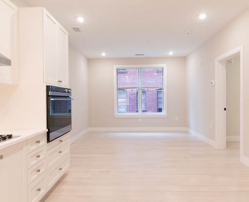 1 bed, 1 bath, 635 sqft, $3,250, Unit 202