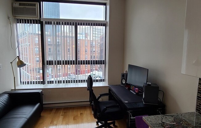 1 bed, 1 bath, 400 sqft, $2,800, Unit 328