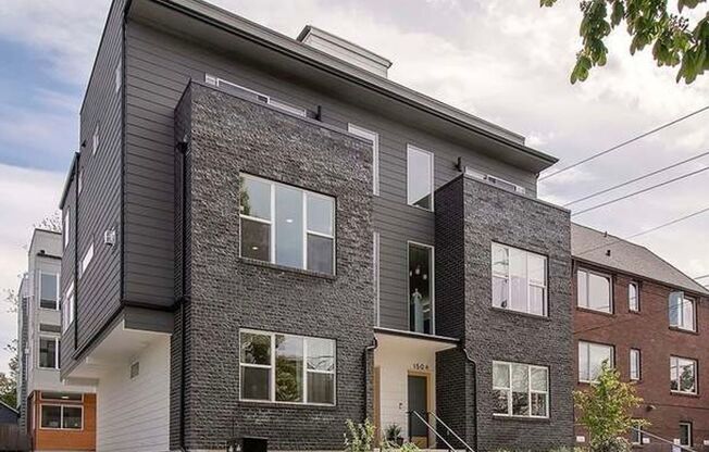 4bd/4ba Townhouse in Queen Anne
