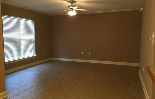 2 beds, 2 baths, $1,400