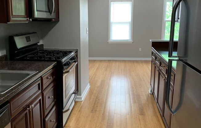 2 Bedroom House in Southside Slopes with Off Street Parking Spot