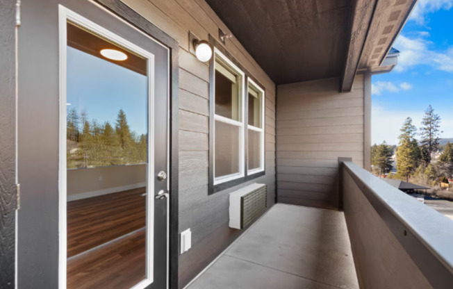 2 beds, 1 bath, 1,143 sqft, $1,650, Unit H-405