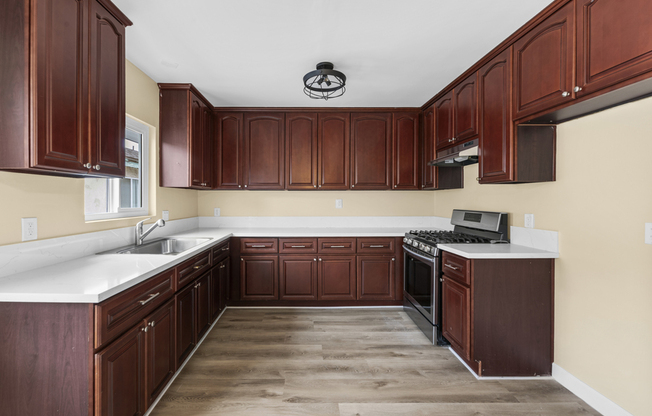 4317 W 120 ST