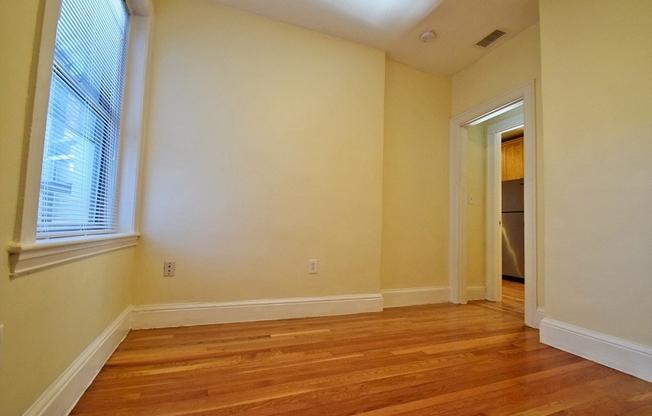 4 beds, 2 baths, 1,000 sqft, $6,300, Unit 302