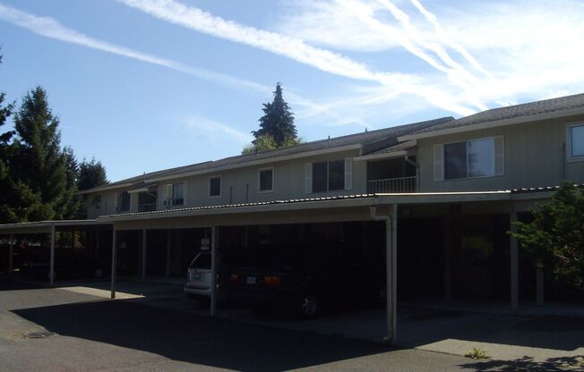 Exceptional 2 bed 1 bath apartment home located in a quiet, comfortable and friendly community.