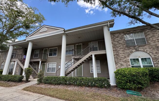 Move-In Ready! Charming 2-bedroom, 2-bathroom Condo in Sought-After Hunters Reserve Community!!