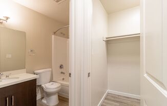 Studio, 1 bath, 451 sqft, $1,450, Unit 57