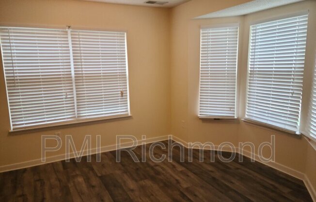 924 WHEELWOOD WAY