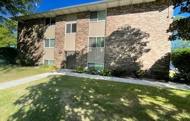 1 bed, 1 bath, 594 sqft, $690, Unit 2830-12